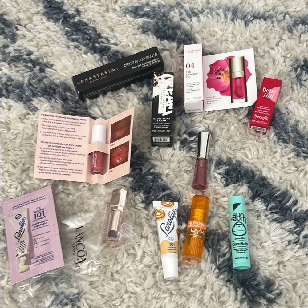 Bundle of lip products NWT